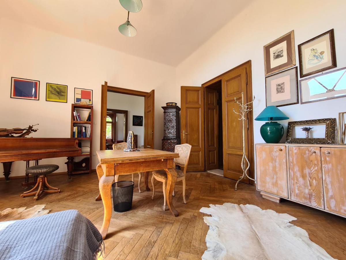 Heritage Park Royal Appartement